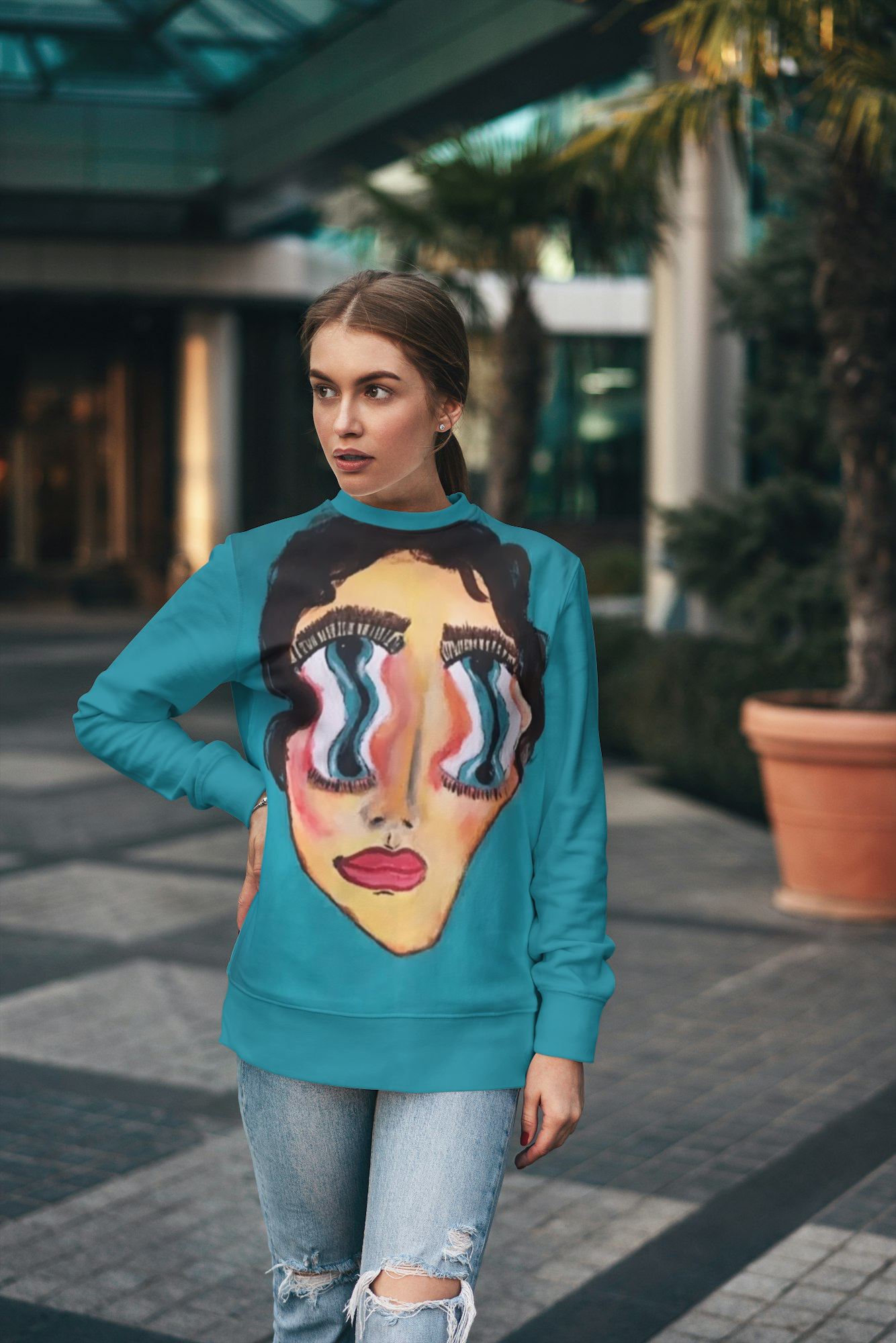 artbiari Women’s crewneck